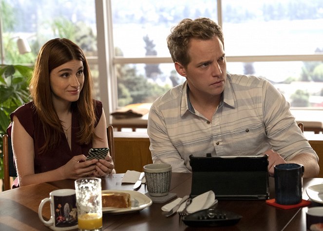 You're the Worst - Season 5 - The Pin in My Grenade - Photos - Aya Cash, Chris Geere