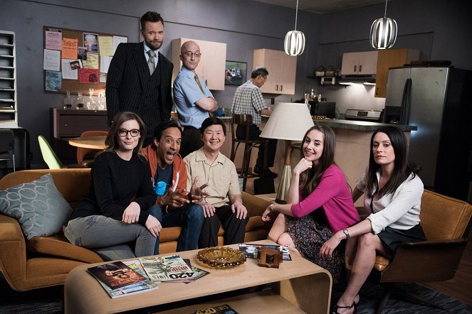 Community - Emotional Consequences of Broadcast Television - Photos - Gillian Jacobs, Joel McHale, Danny Pudi, Jim Rash, Ken Jeong, Alison Brie, Paget Brewster