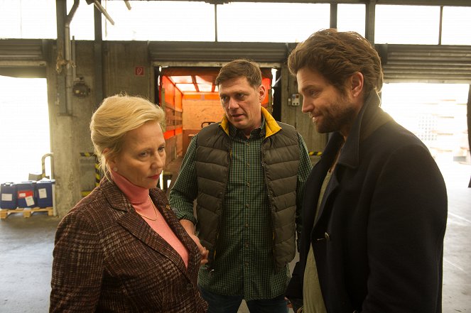 Kriminálka Stuttgart - Shopping-Queen - Z filmu - Judith von Radetzky, Björn Bugri, Peter Ketnath