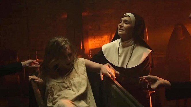 El convento - De la película - Sabrina Kern, Carolyn Hennesy