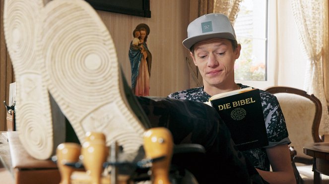 Sankt Maik - Season 2 - Virgin Mary für ein Halleluja - Film - Vincent Krüger