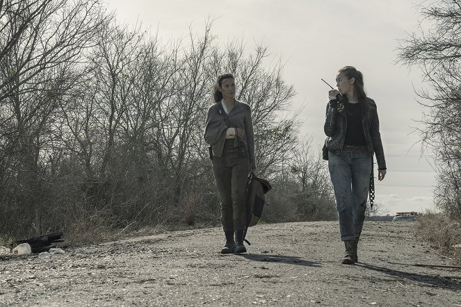 Fear the Walking Dead - Humbug's Gulch - De la película - Danay Garcia, Alycia Debnam-Carey
