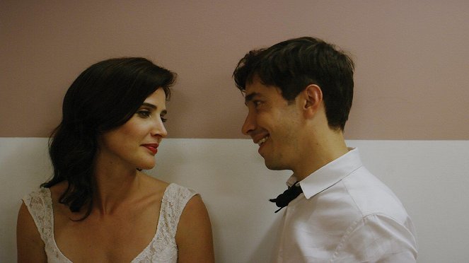 Literally, Right Before Aaron - Photos - Cobie Smulders, Justin Long