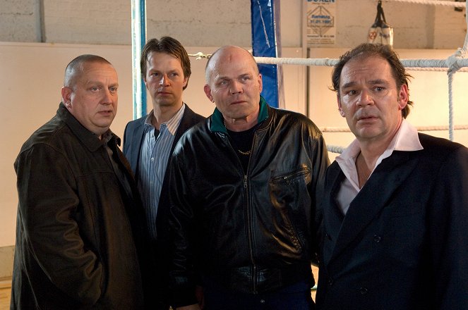 SOKO Wismar - Linke Gerade - Filmfotos - Udo Kroschwald, Michael Härle, Dan van Husen, Peter von Strombeck