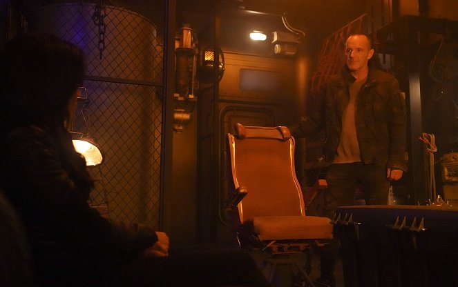 MARVEL's Agents Of S.H.I.E.L.D. - Die andere Sache - Filmfotos - Clark Gregg