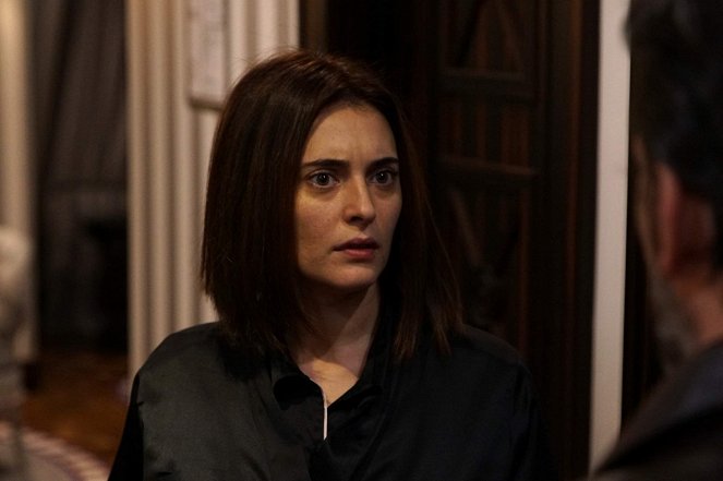 Ufak Tefek Cinayetler - Season 2 - Episode 10 - De la película