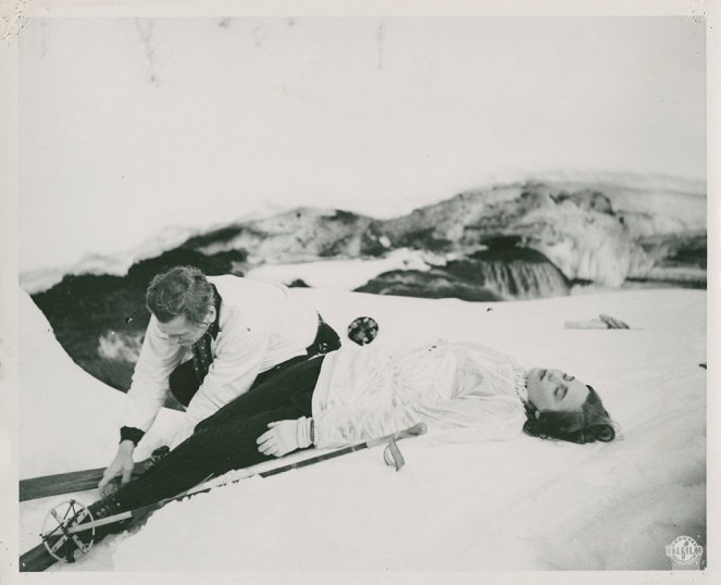 Hon trodde det var han - Filmfotók - Edvin Adolphson, Anne-Margrethe Björlin