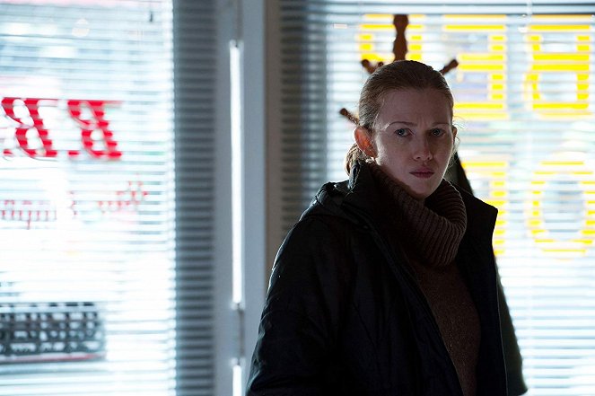 The Killing - Off the Reservation - Photos - Mireille Enos