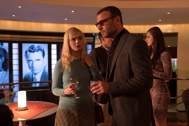 W deszczowy dzień w Nowym Jorku - Z filmu - Elle Fanning, Liev Schreiber