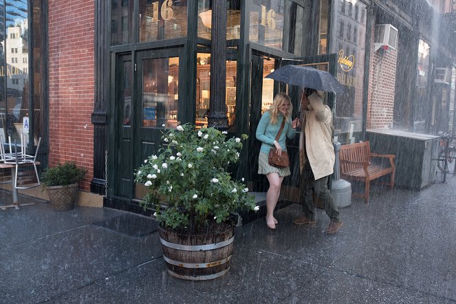 W deszczowy dzień w Nowym Jorku - Z filmu - Elle Fanning