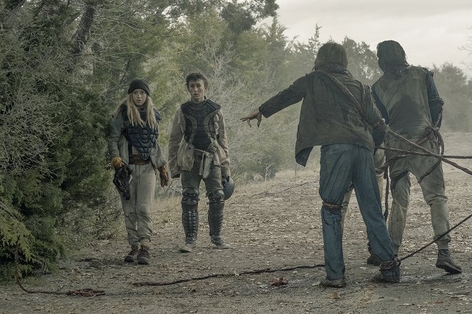Fear The Walking Dead - Skidmark - Kuvat elokuvasta - Bailey Gavulic, Ethan Suess