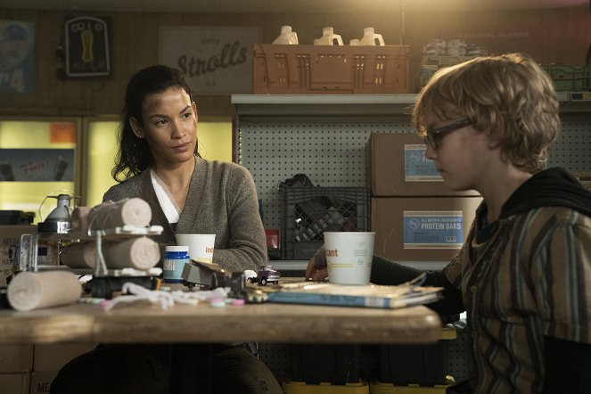 Fear the Walking Dead - Skidmark - De la película - Danay Garcia, Cooper Dodson