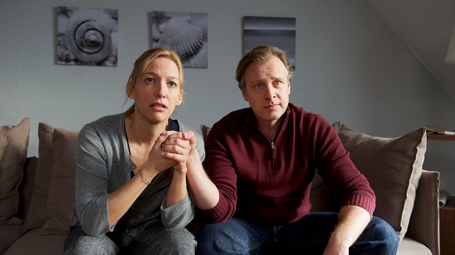 SOKO Wismar - Season 9 - Brandbeschleuniger - De la película - Niki Finger, Christoph Grunert