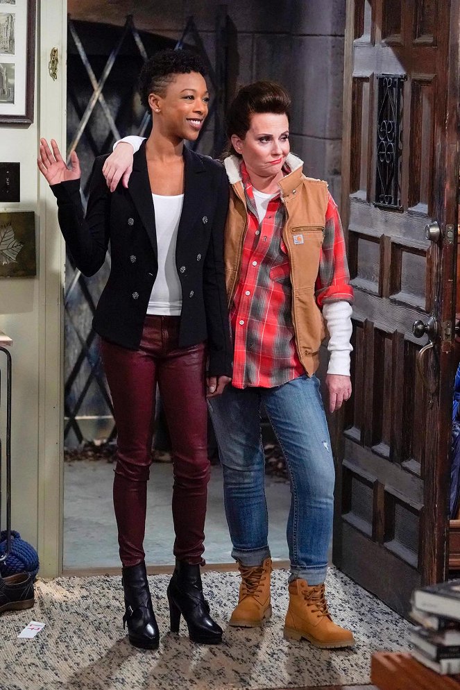 Will & Grace - The Things We Do for Love - Photos - Samira Wiley, Megan Mullally