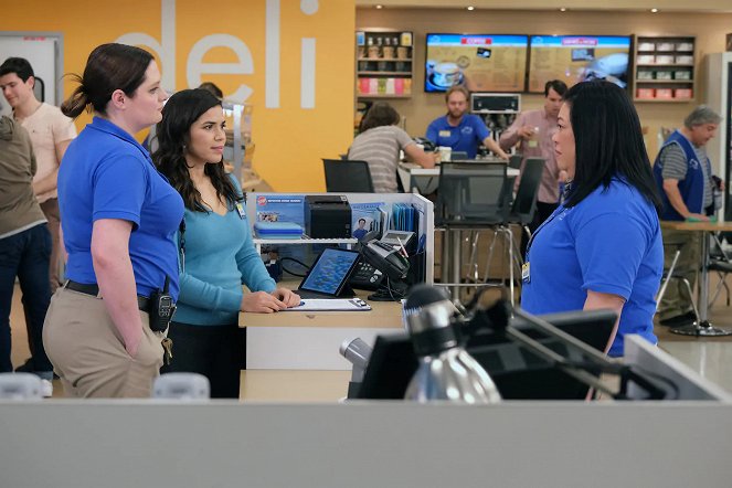 Superstore - Scanners - Van film - Lauren Ash, America Ferrera, Kaliko Kauahi