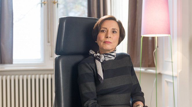 SOKO Wismar - Frau Schmidt muss weg - Z filmu - Ute Willing