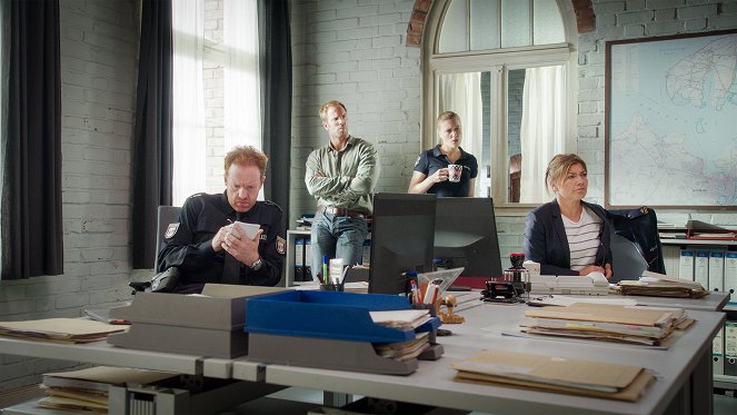 SOKO Wismar - Der Eisfürst - Filmfotók - Mathias Junge, Dominic Boeer, Isabel Berghout, Claudia Schmutzler