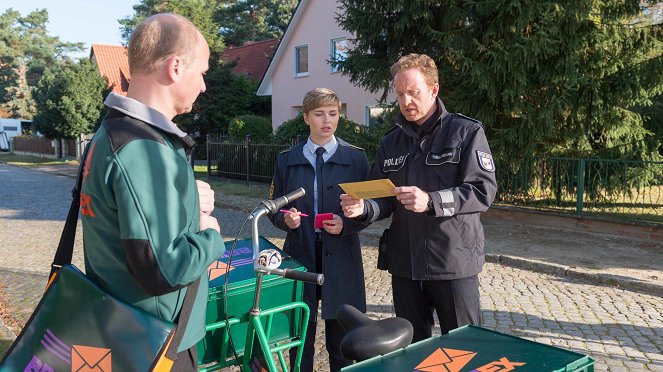 SOKO Wismar - Season 15 - Aus Liebe - Z filmu - Sidsel Hindhede, Mathias Junge