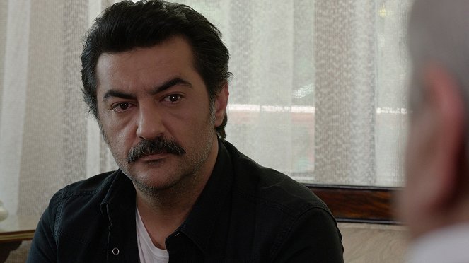 Bir Aile Hikayesi - Dedemin Evi - De la película - Celil Nalçakan