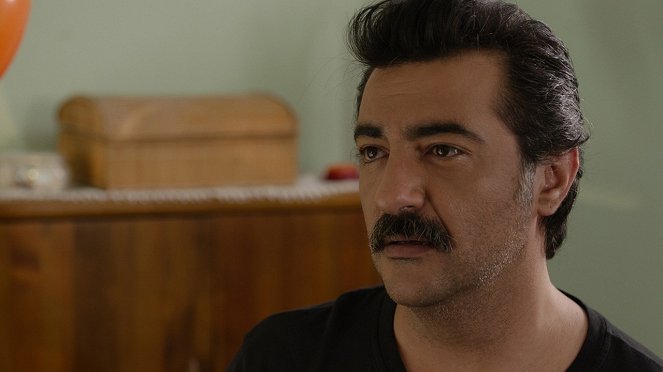 Bir Aile Hikayesi - Season 1 - Kuvat elokuvasta - Celil Nalçakan
