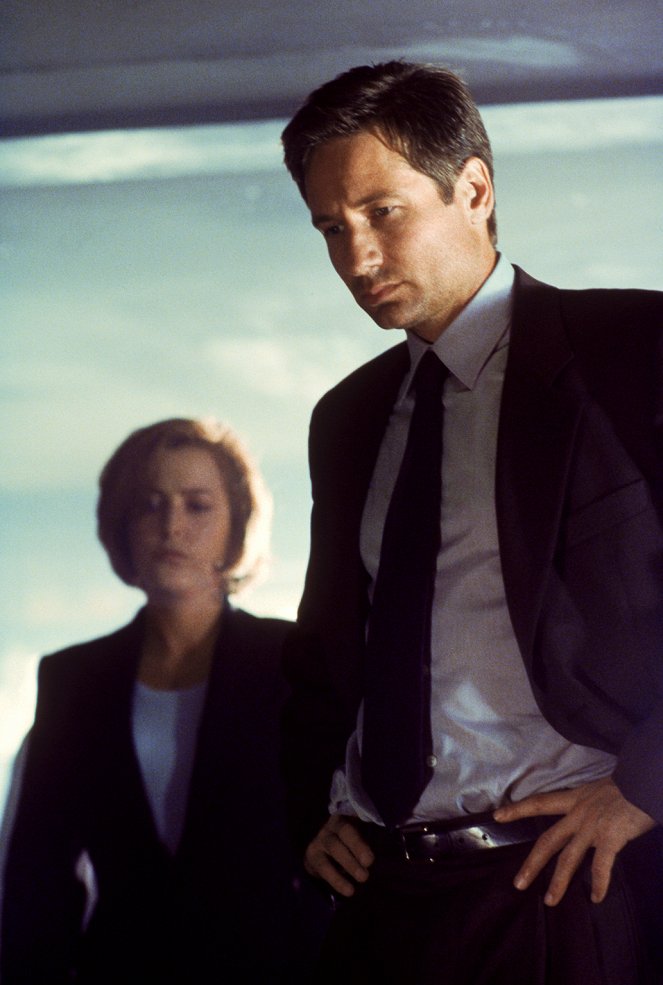 The X-Files - Drive - Photos - David Duchovny