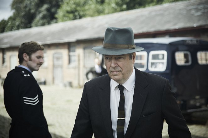 Der junge Inspektor Morse - Unschuldig - Filmfotos - Shaun Evans, Roger Allam