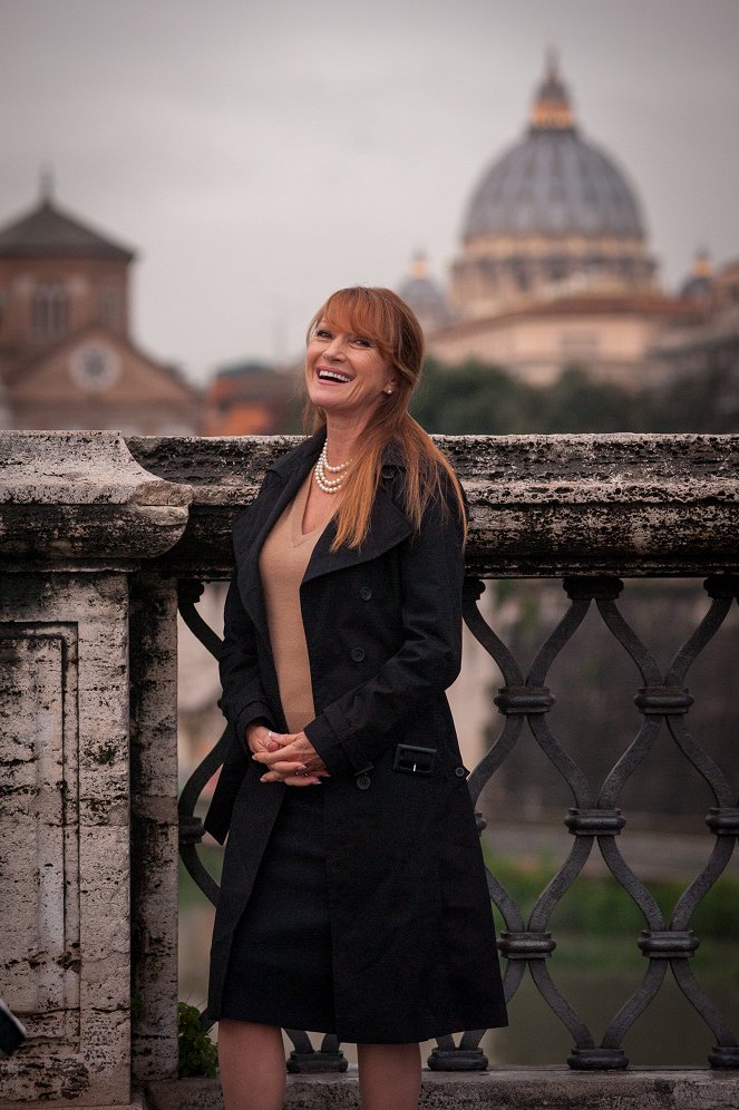Hooten & the Lady - Alle Wege führen nach Rom - Filmfotos - Jane Seymour