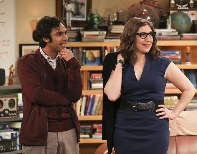 The Big Bang Theory - Season 12 - The Change Constant - Photos - Kunal Nayyar, Mayim Bialik