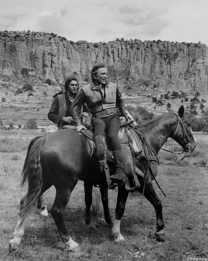 Kultaa El Pasoon - Kuvat elokuvasta - Kirk Douglas