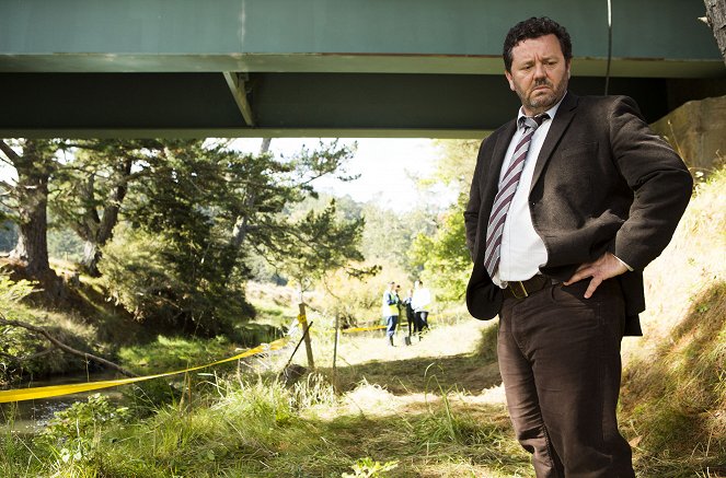 The Brokenwood Mysteries - Blood and Water - Photos - Neill Rea