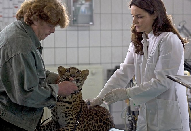 Anya, az állatorvos - Season 3 - Anyaszomorítók - Filmfotók
