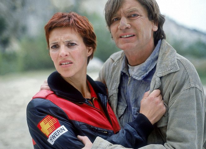 Medicopter 117 - Jedes Leben zählt - Flucht ohne Wiederkehr - De la película - Sabine Petzl, Rainer Grenkowitz