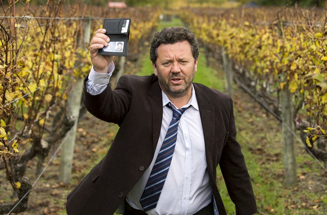 The Brokenwood Mysteries - Sour Grapes - Photos - Neill Rea