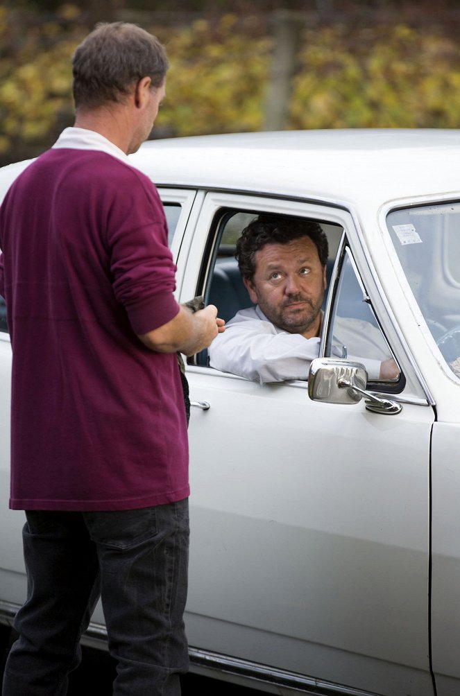 The Brokenwood Mysteries - Sour Grapes - Photos - Neill Rea
