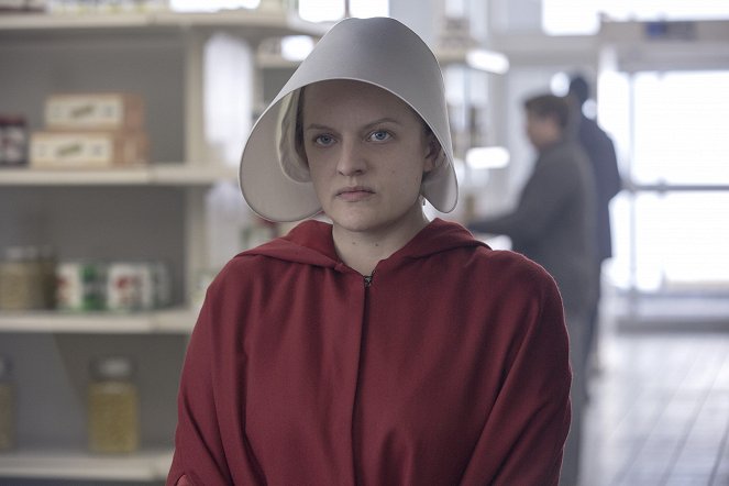 Příběh služebnice - Nevhodná - Z filmu - Elisabeth Moss