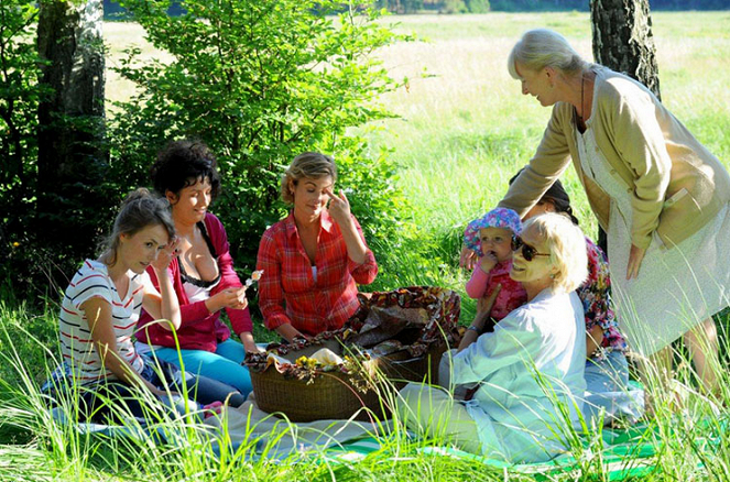 Życie nad rozlewiskiem - Z filmu - Olga Frycz, Joanna Drozda, Joanna Brodzik, Małgorzata Braunek, Agnieszka Mandat