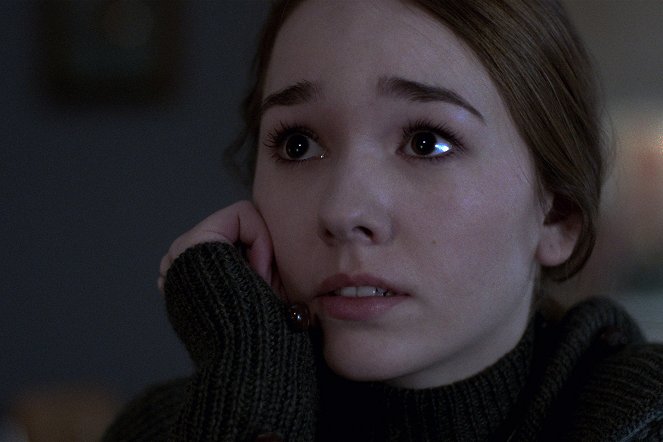 The Americans - The Day After - Photos - Holly Taylor