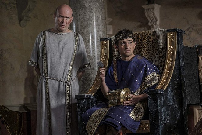Starověká hysterie: Dobrodružství povrchních Římanů - Z filmu - Alex MacQueen, Craig Roberts