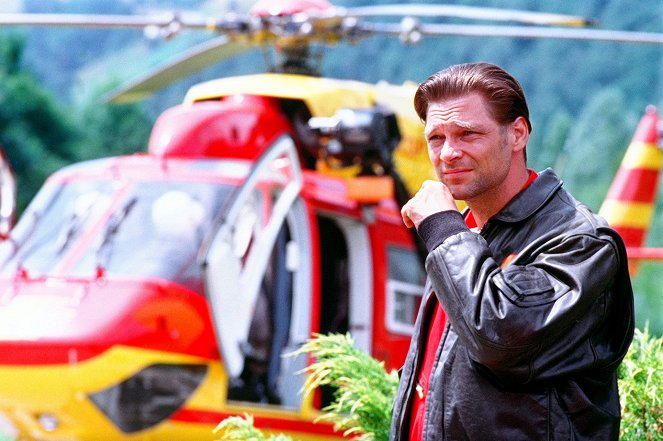 Medicopter 117 - Jedes Leben zählt - Season 4 - Geisterflieger - De la película - Manfred Stücklschwaiger