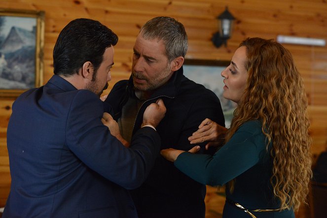 Yalaza - Episode 6 - Kuvat elokuvasta - Sinan Albayrak, Didem Balçın