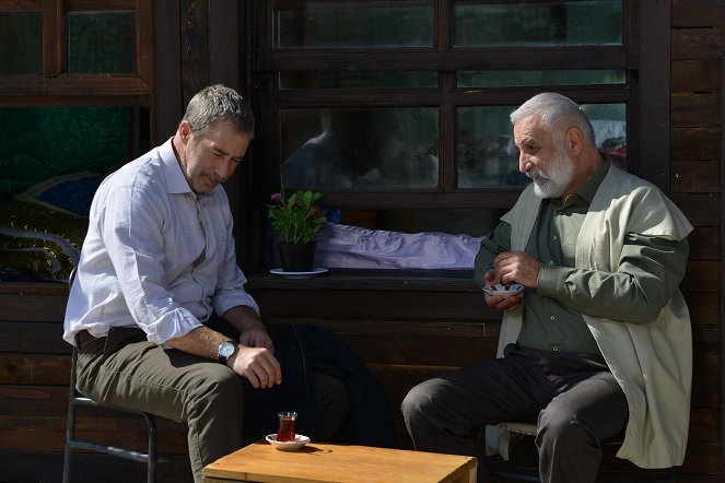 Yalaza - Episode 7 - Filmfotos - Sinan Albayrak, Hasan Kaçan