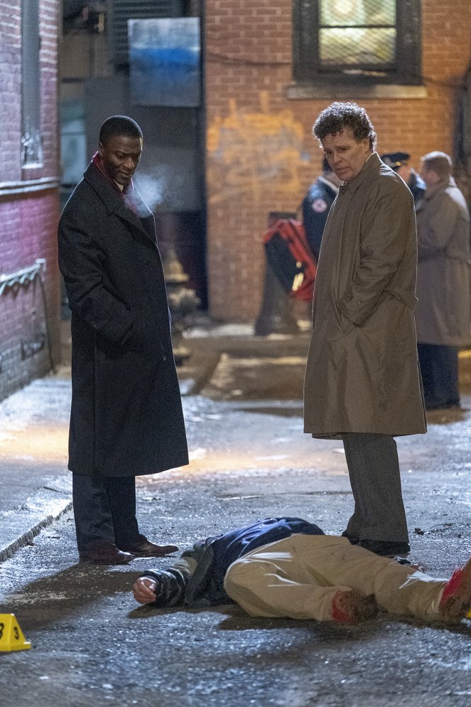 City on a Hill - The Night Flynn Sent the Cops on the Ice - Photos - Aldis Hodge, Jere Shea