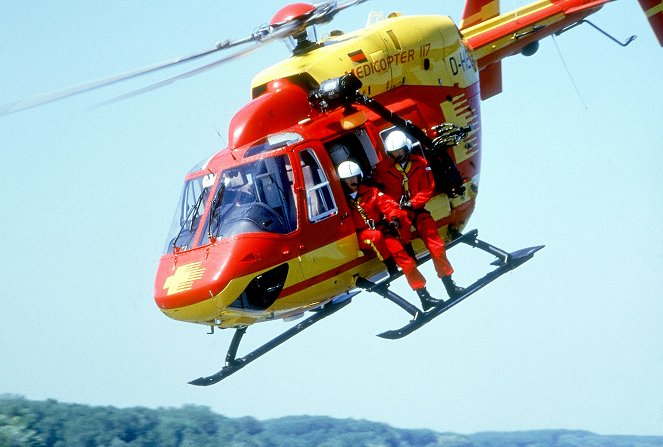Medicopter 117 - Jedes Leben zählt - Blinde Passagiere - Kuvat elokuvasta