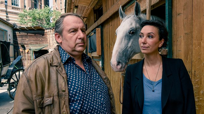 Schnell ermittelt - Season 6 - Sissi König - Photos - Wolf Bachofner, Ursula Strauss