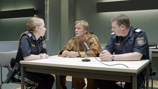 CopStories - Dillo - De la película - Cornelia Ivancan, Christoph von Friedl, Holger Schober