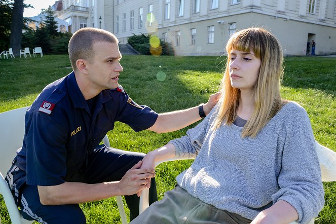 CopStories - Herz...Schmerz - Photos - Michael Steinocher, Cornelia Ivancan