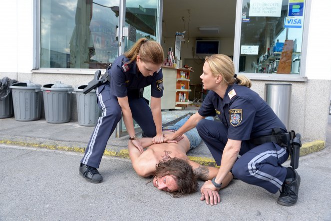 CopStories - Season 4 - Wache Birn - Photos - Barbara Kaudelka, Michael Pink, Kristina Bangert