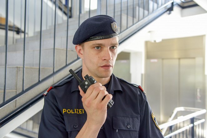 CopStories - Aufblattelt - Filmfotók - Michael Steinocher
