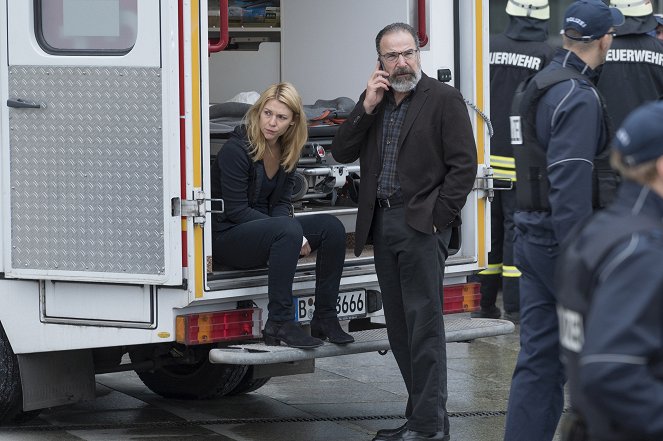 Homeland - A belső ellenség - A False Glimmer - Filmfotók - Claire Danes, Mandy Patinkin