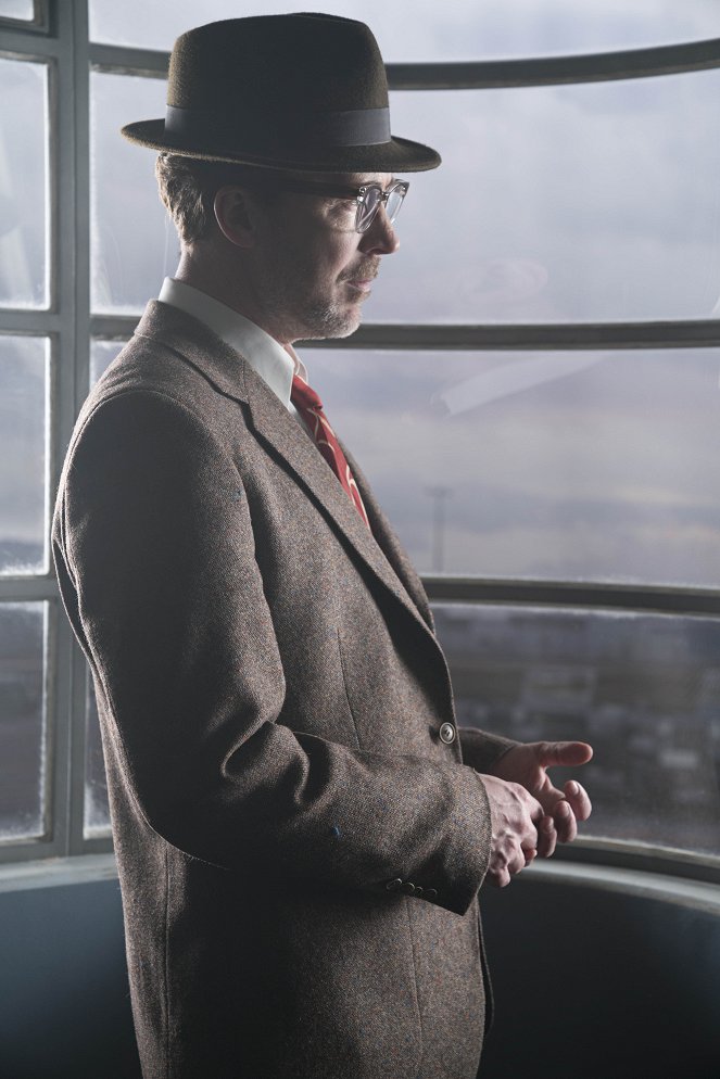 Project Blue Book - Season 1 - Promokuvat - Aidan Gillen